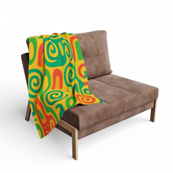 Vibrant Abstract Arctic Fleece Blanket - Cozy, Colorful Décor for Home or Gifting - Image 4